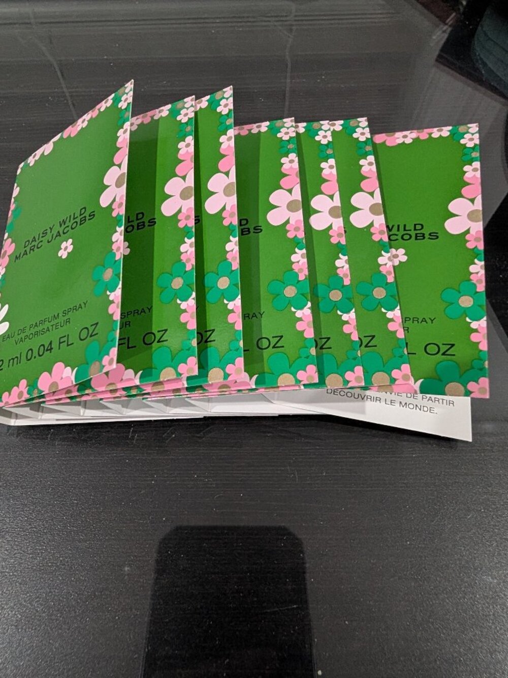Marc Jacobs daisy wild discovery sampler set